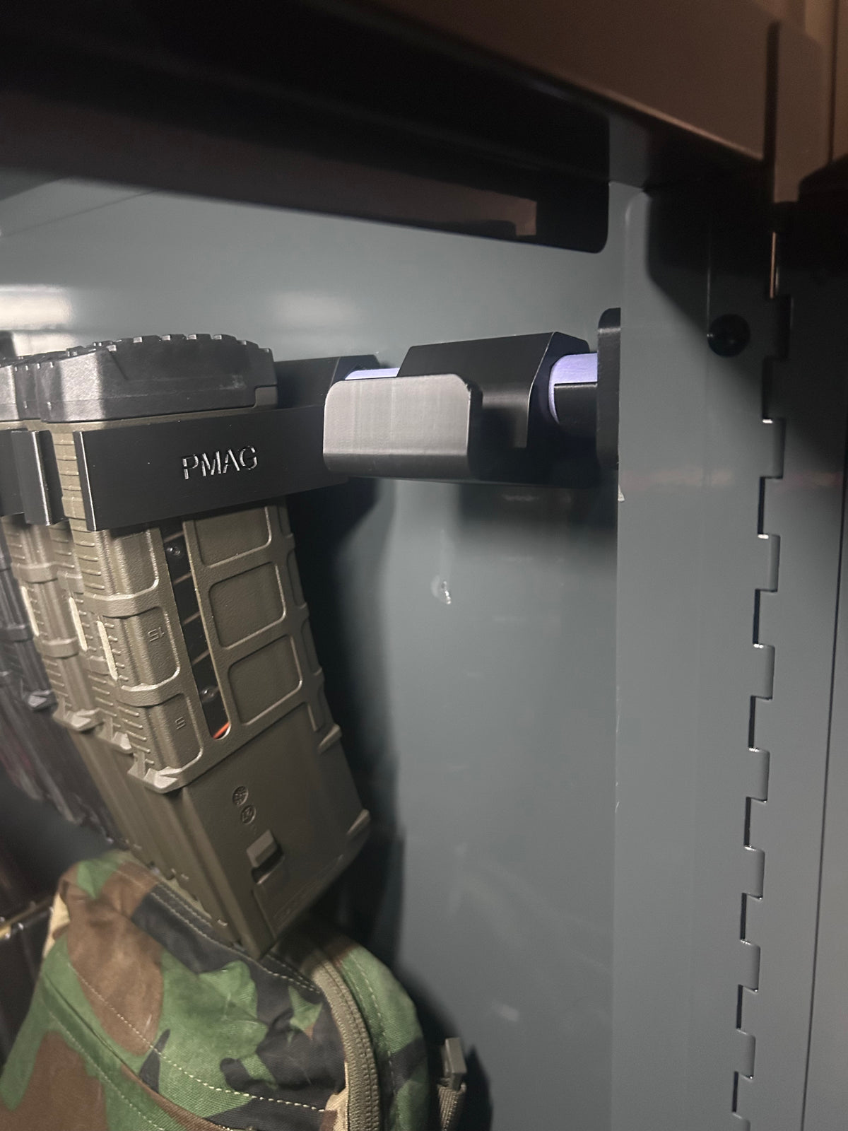 The Gear Locker (Hook Large)