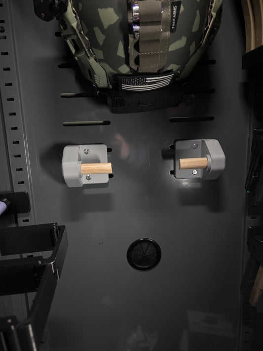 THE Gear Locker (Plate Carrier Hanger)